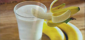 صورة: فوائد الموز بالحليب لزيادة الوزن