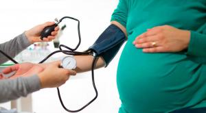صورة: خفض ضغط الدم المرتفع أثناء الحمل