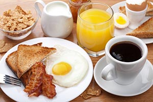 صورة: أسوأ عادات الفطور وتأثيرها على الخصر