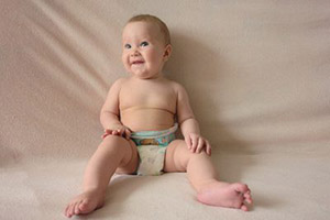 صورة: اسباب انتفاخ الثدي في الرضع
