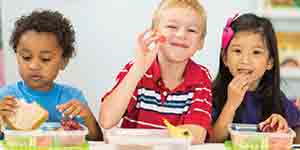 صورة: تطوير عادات الأكل الصحية عند الأطفال