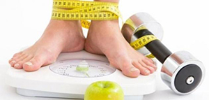 صورة: تناول الطعام ببطء يمكن أن يساعد في خسارة الوزن ( دراسة )