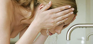 صورة: تنظيف بشرتي و وصفات طبيعية لتنظيف البشرة الدهنية