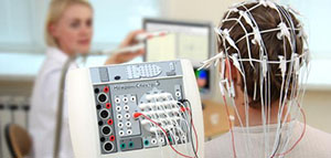 صورة: تخطيط الدماغ و دوافع إجراء تخطيط الدماغ