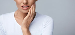 الأعراض المرافقة لألم ضرس العقل و ما هي المدة التي يستمر بها ألم ضرس العقل صورة: الأعراض المرافقة لألم ضرس العقل و ما هي المدة التي يستمر بها ألم ضرس العقل