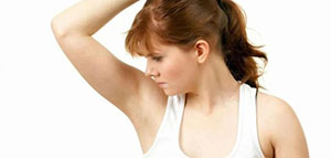 رائحة العرق و طرق القضاء على رائحة الإبط صورة: رائحة العرق و طرق القضاء على رائحة الإبط