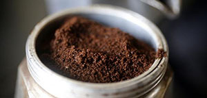 صورة: قناع القهوة وزيت الزيتون للوجه و قناع القهوة وزيت الزيتون للسيلوليت