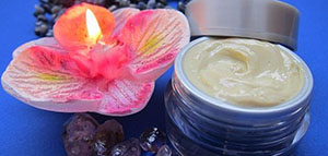 صورة: قناع الطين و قناع بياض البيض و قناع ثمار البابايا