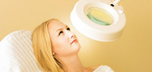 صورة: يزيد حب الشباب و يغير الرقم الهيدروجيني للبشرة