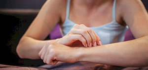 ما أسباب الحكة عند النوم و دواعي مراجعة الطبيب صورة: ما أسباب الحكة عند النوم و دواعي مراجعة الطبيب