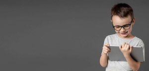 أضرار الآيباد على الأطفال و نصائح للحد من استخدام الآيباد صورة: أضرار الآيباد على الأطفال و نصائح للحد من استخدام الآيباد