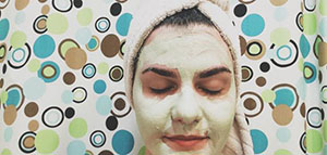 صورة: العسل و الخوخ وبياض البيض و الخوخ والطماطم