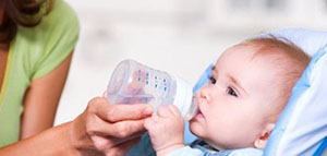 صورة: مشروبات لعلاج الإمساك عند الأطفال و نصائح لعلاج الإمساك عند الأطفال