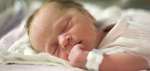 صورة: فيديو كيف يخرج الجنين الفضلات