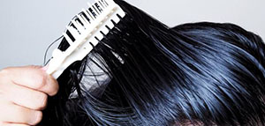 صورة: طريقة غسل الشعر و غسل الشعر بالماء الساخن