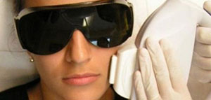 استخدام الليزر للتجميل و فوائد أشعة الليزر صورة: استخدام الليزر للتجميل و فوائد أشعة الليزر