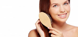 صورة: عدم الإفراط في غسل الشعر و تصفيف الشعر