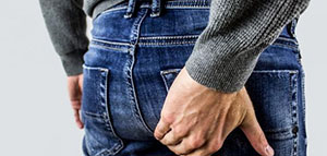 صورة: أسباب البواسير عند الرجال و أعراض البواسير