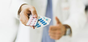 العلاج بالأدوية و العلاج بالأعشاب و تغيير نمط الحياة صورة: العلاج بالأدوية و العلاج بالأعشاب و تغيير نمط الحياة