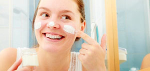 صورة: المشكلات المصاحبة للبشرة الدهنية و كيفية العناية بالبشرة الدهنية