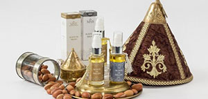 صورة: زيت الأرغان و زيت العرعر و زيت الخزامى